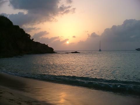 Grenadines &  St. Vincent  -  Os Piratinhas estavam Soltos
